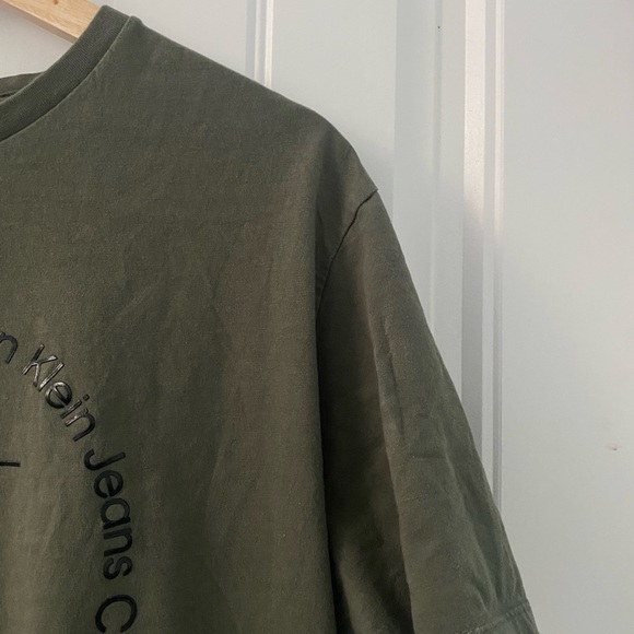 Calving Klein Jeans Monogram Logo Crewneck Men T-Shirt Size Large - Picture 4 of 5